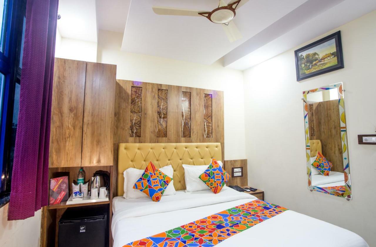 Hotel Kaushal Palace New Delhi Bagian luar foto