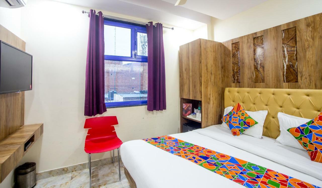 Hotel Kaushal Palace New Delhi Bagian luar foto