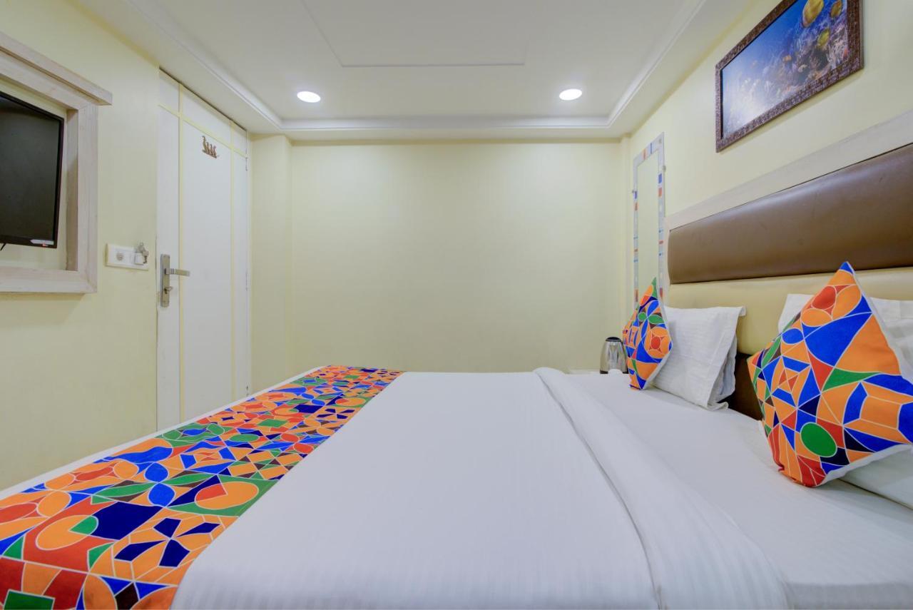 Hotel Kaushal Palace New Delhi Bagian luar foto