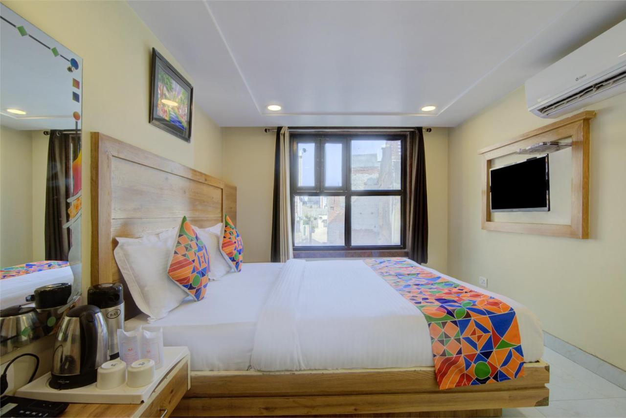 Hotel Kaushal Palace New Delhi Bagian luar foto