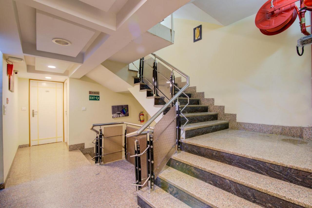 Hotel Kaushal Palace New Delhi Bagian luar foto